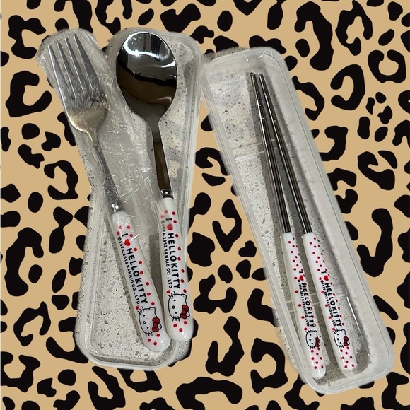 Sanrio’s Hello Kitty small bowl with soup spoon. Bonus gift included - Picture 3 of 3